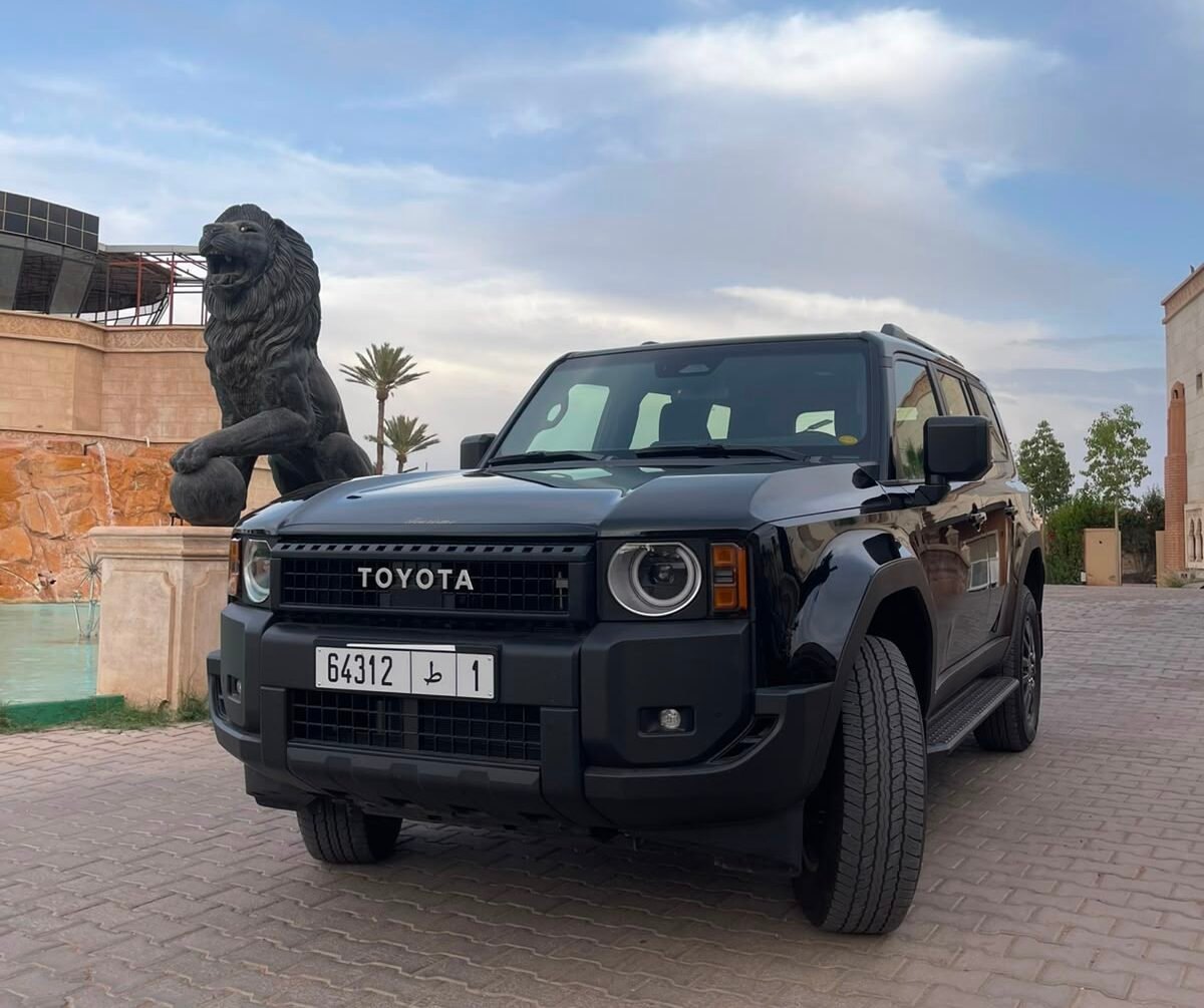 Toyota Prado black premium 4x4 — private transfer Marrakech